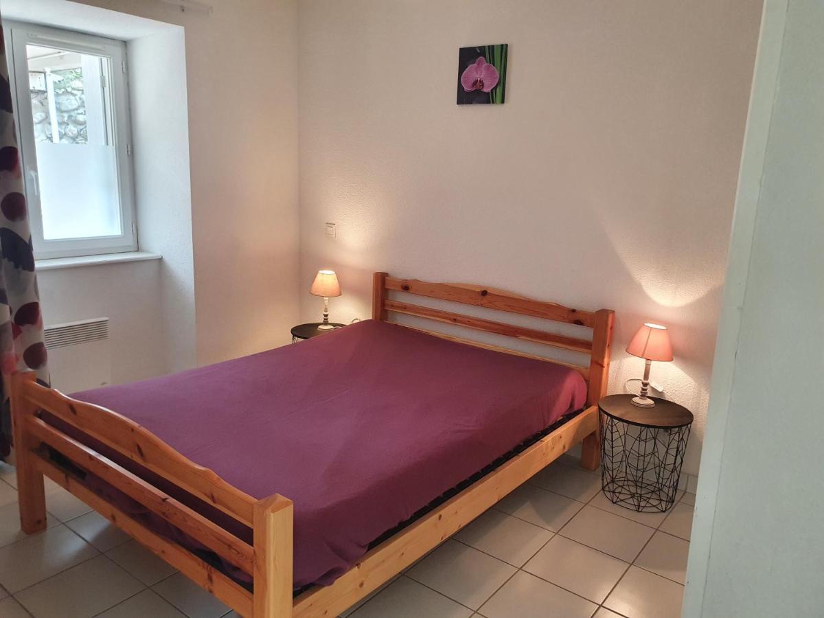 Gites Boulle Meyras Exteriör bild